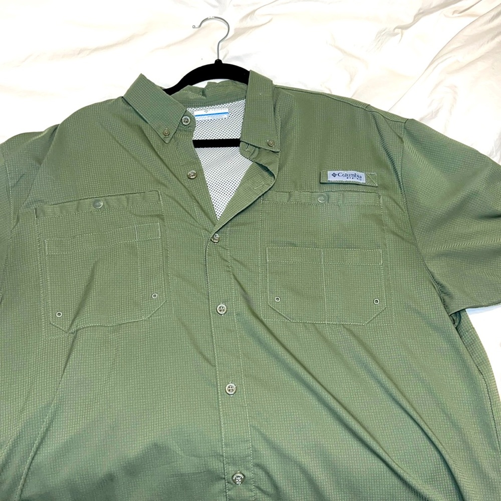 Columbia PFG fishing shirt